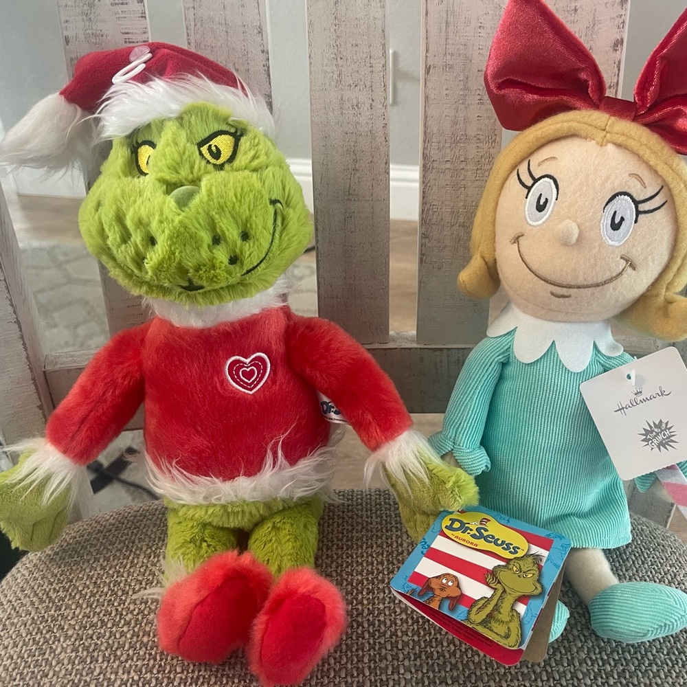 Dr. Seuss Grinch and Cindy Lou Who Plush Toys - Green, Red, Blue